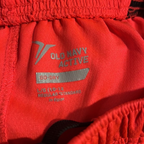 PLAY CLOTHES bundle - 2 pairs of Old Navy active shorts - Picture 8 of 9